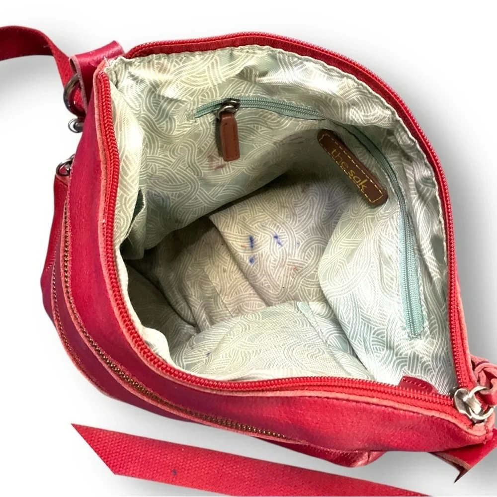 ❤️ The Sak‎ Red Leather Crossbody Bag with Zip Pockets 🎒 - Picture 5 of 5